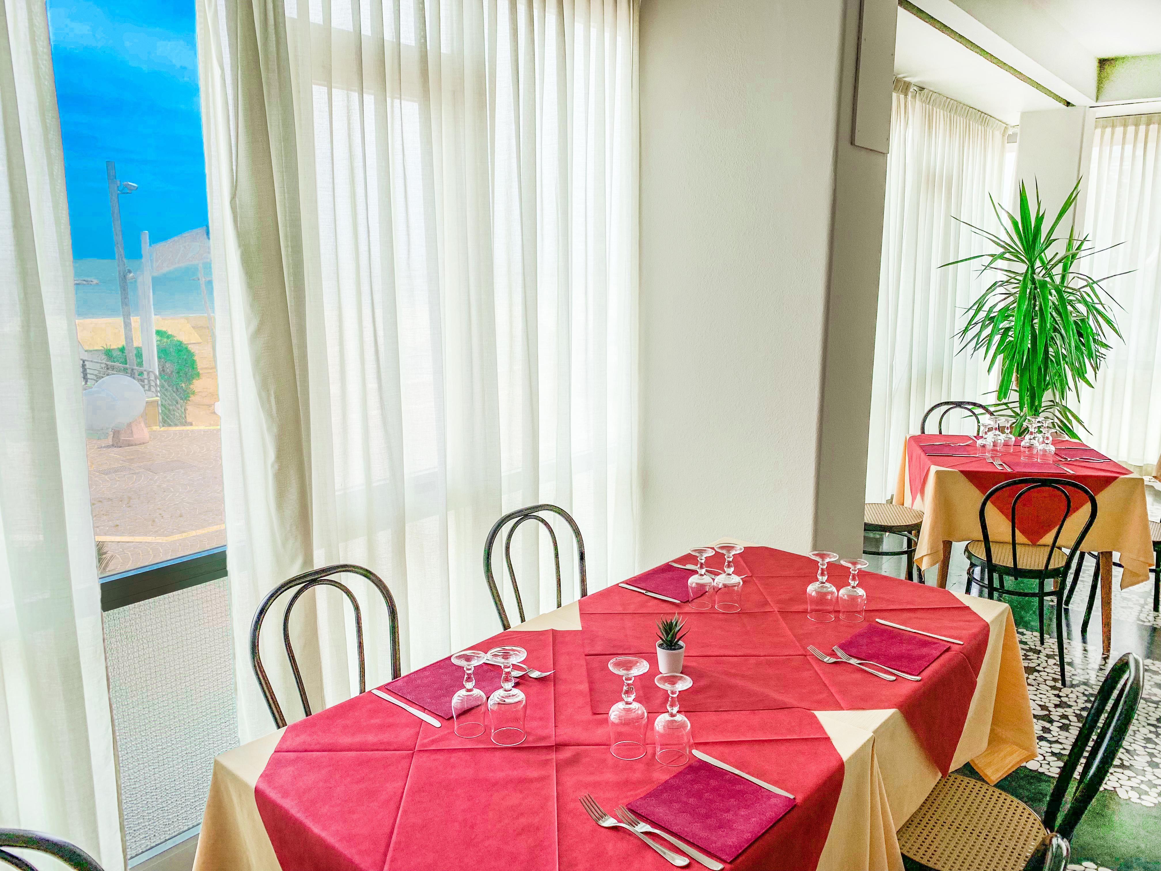 Hotel President'S 페자로 외부 사진